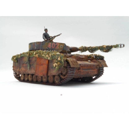 Academy 1/35 Pz.Kpfw. IV Ausf. H4 - Kit de Modelo Detalhado