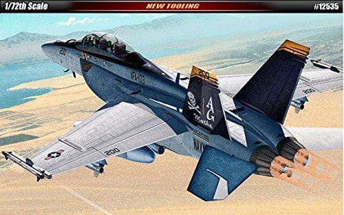 Academy Kit de Modelo 1/72 USN F/A-18F "VFA-103 Jolly Rogers" (#12535)