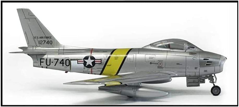 Academy ACA12530 P-47D & F-86E Gabreski Ltd Edt - Kit Detalhado 1/72