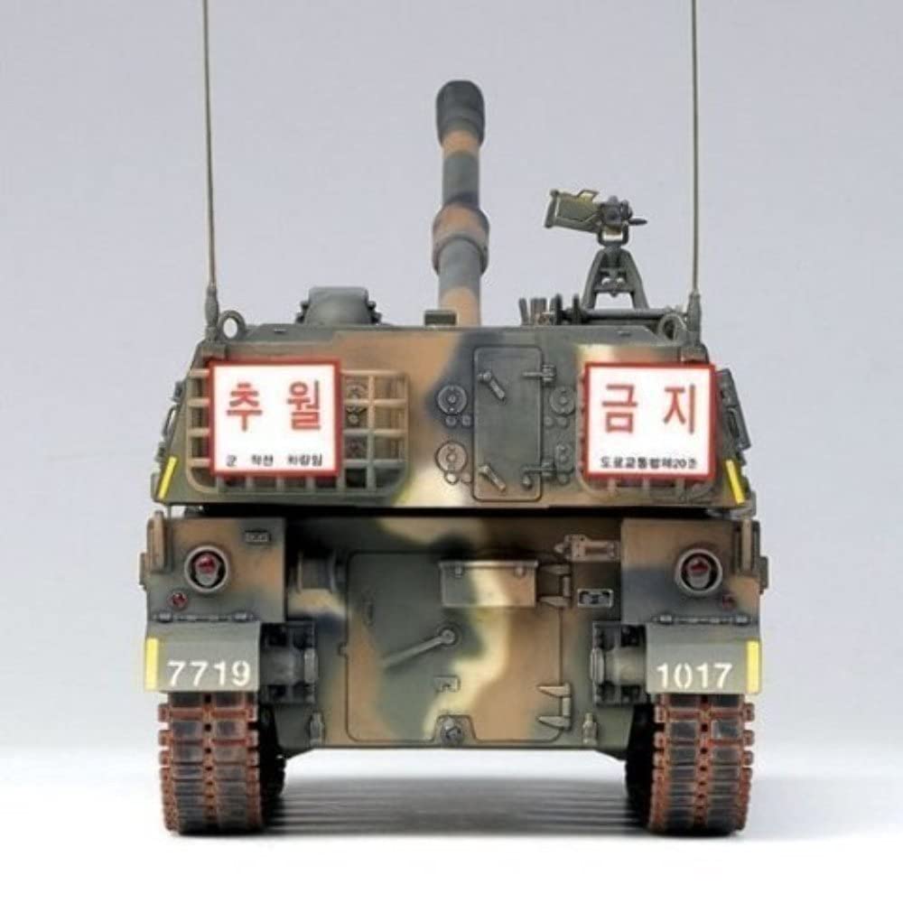 Academy 1/35 K9 Self-Propelled Howitzer Modelo Plástico Detalhado