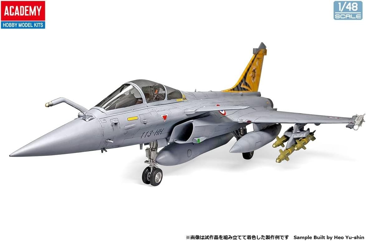 Academy 1/48 Rafale C Força Aérea Francesa 1º Esquadrão 2012 - Kit Modelo