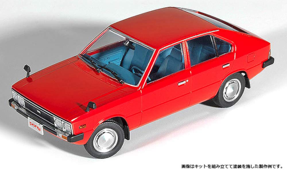 Academy 15137 Hyundai Pony 1975 Escala 1/24 - Modelo Plástico Detalhado