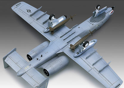 Academy Fairchild A-10A "Operation Iraqi Freedom" 1/72 Modelo Plástico