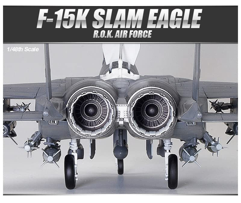 Academy F-15K Slam Eagle 1:48 - Kit de Montagem Plástico com Detalhes Precisos