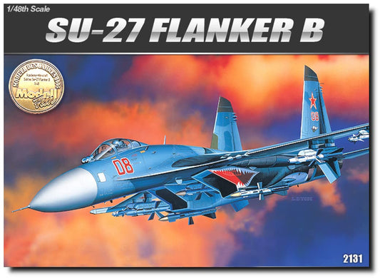 Academy Sukhoi SU-27 Flanker B 1/48 - Kit de Montagem Detalhado