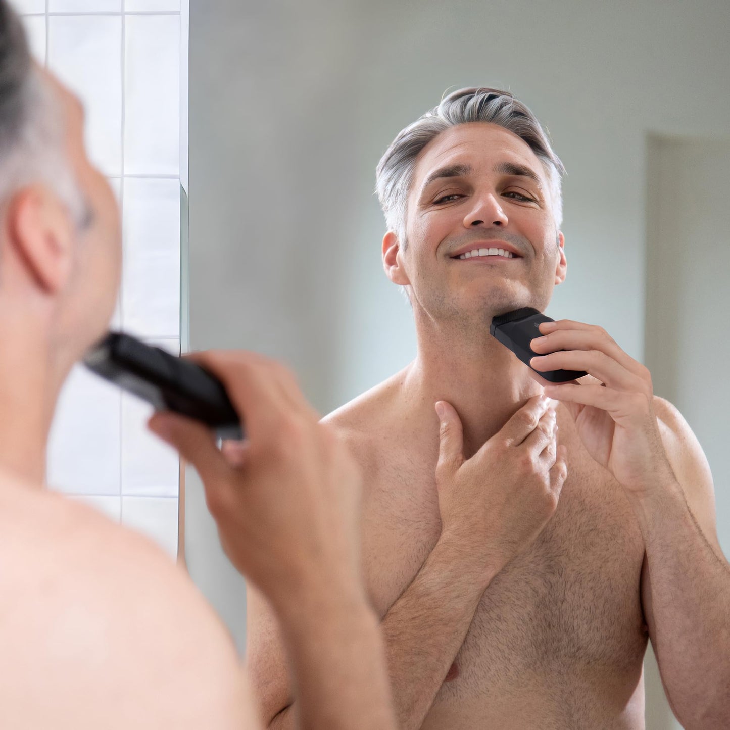 MANSCAPED The Handyman Barbeador Facial Compacto Recarregável