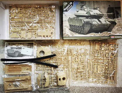 Academy 1/35 IDF Magach 6B Gal Batash (Patton) Kit de Modelo Plástico