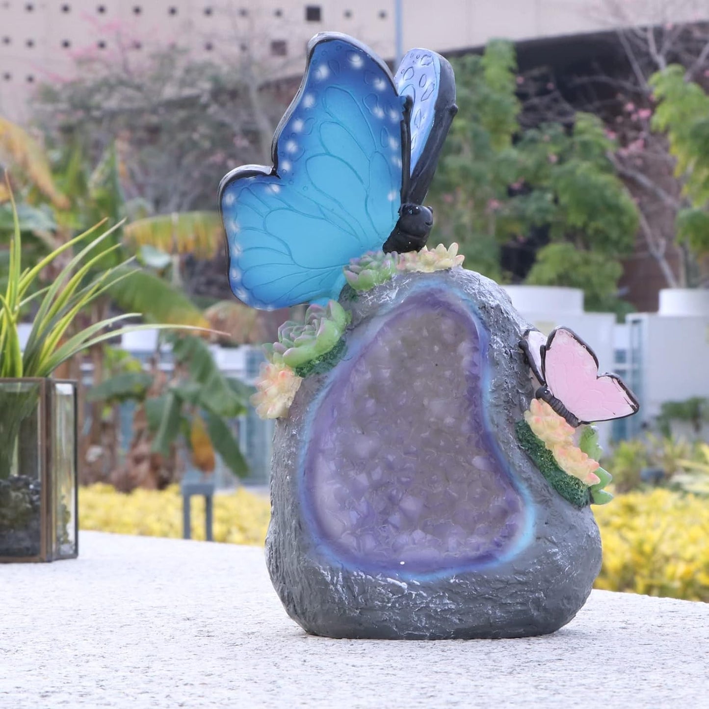 Afirst Estatuetas de jardim solar borboleta em pedra