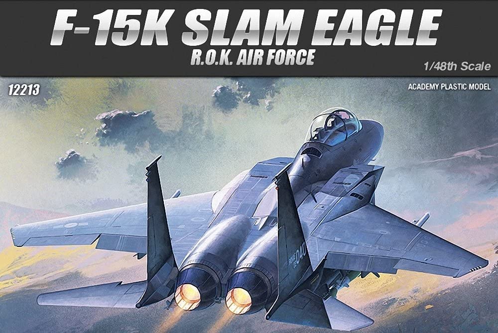 Academy F-15K Slam Eagle 1:48 - Kit de Montagem Plástico com Detalhes Precisos