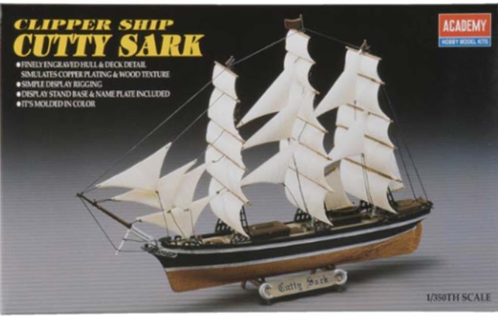 Academy Cutty Sark 1/350 - Kit de Modelo com Detalhes e Suporte